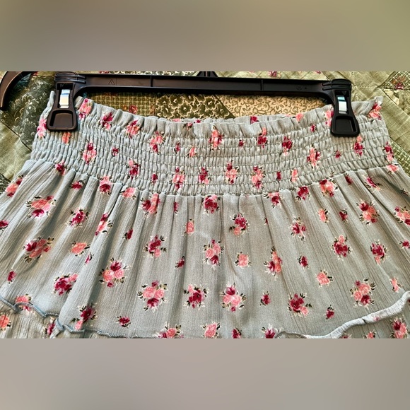 Women’s Blue Jasmine Floral Halter Smocked Tank Top and Smocked Skirt Set Size L - Picture 12 of 16